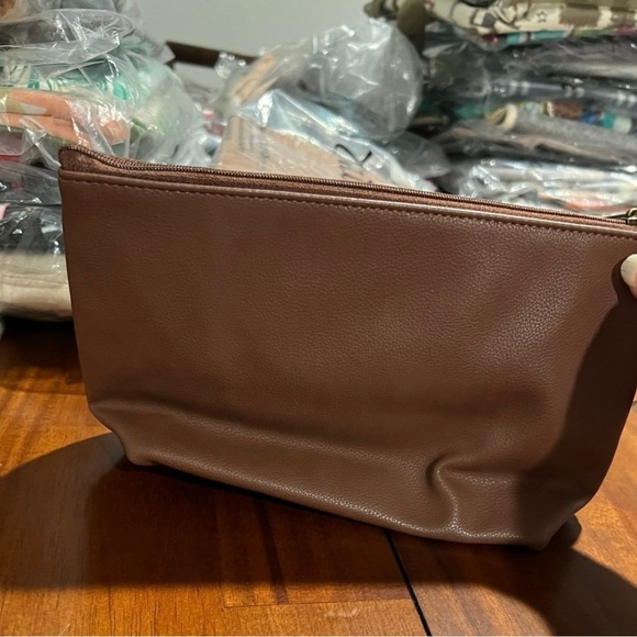 Thirty One Tapered Pouch - Picture 4 of 8